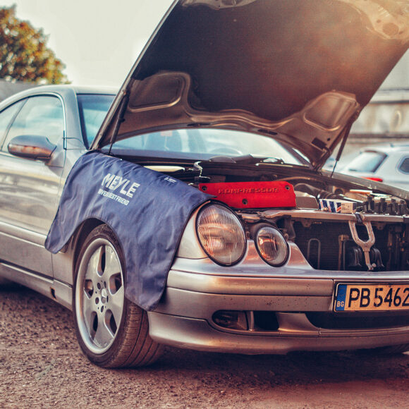 Историята на Mercedes-Benz CLK 230 Kompressor автосервиз